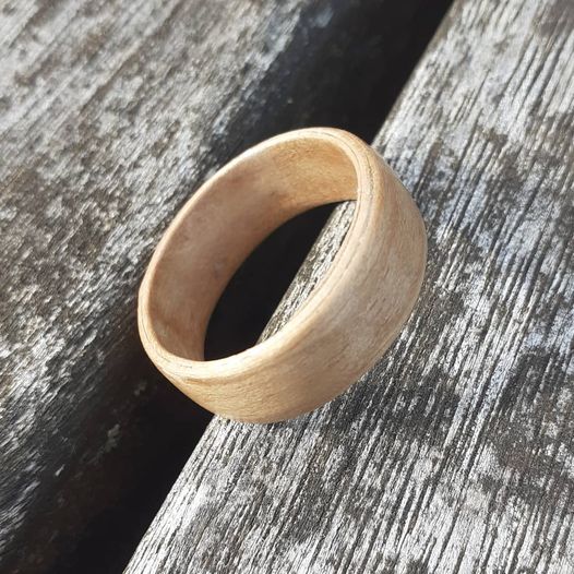 NZ Native Tawa Bentwood Ring
