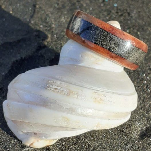 NZ Native Rimu with Volcanic Ironsands Ring - Beach Art Series