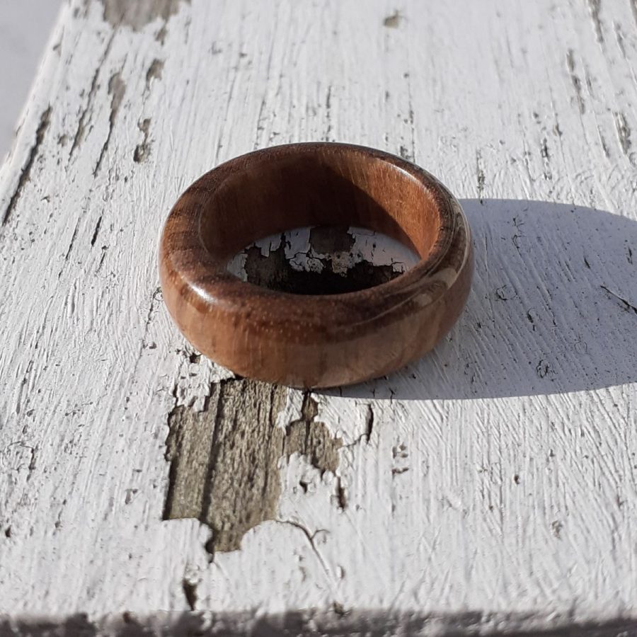 NZ Native Puriri Solid Wood Ring - Image 4