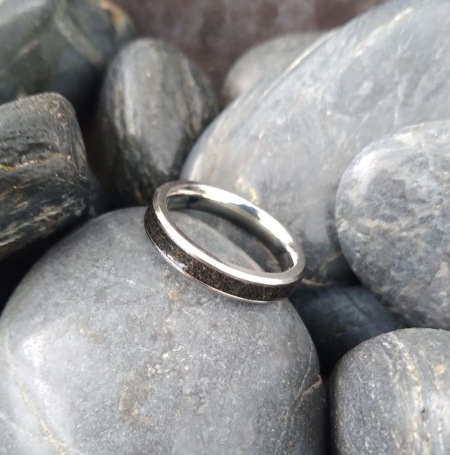 Women's West Coast Volcanic Ironsands Ring - Beach Art Series - Image 2